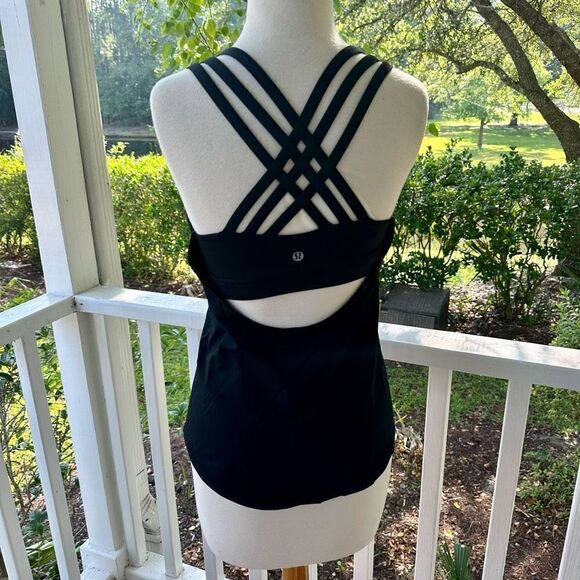 Lululemon Black Sports Bra Tank - Picture 2 of 3